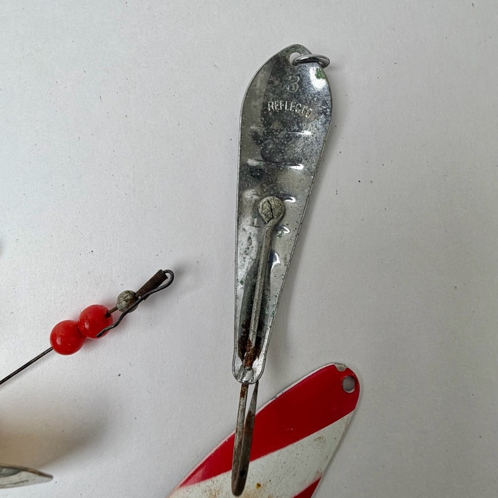Vintage Fishing Lure Lot (16) Spoons Spinners Metal Tackle Box Find - Picture 3 of 10